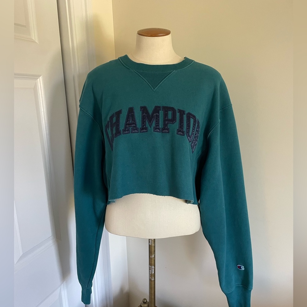 Champion Cropped Crewneck Size Sml